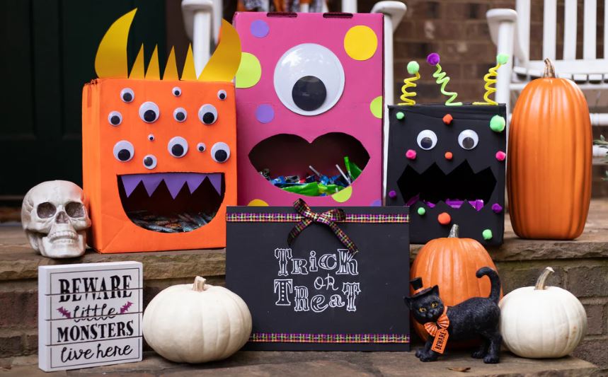 Halloween Themed DIY Craft Boxes