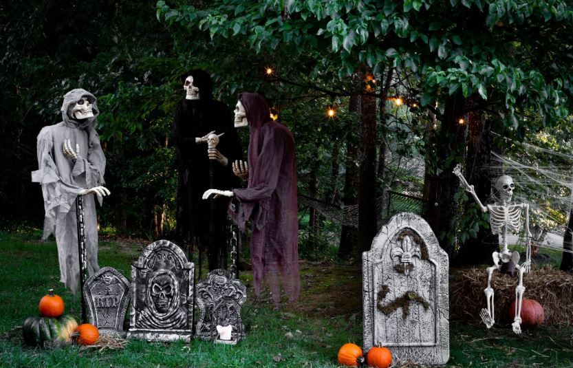 Ghostly Graveyard